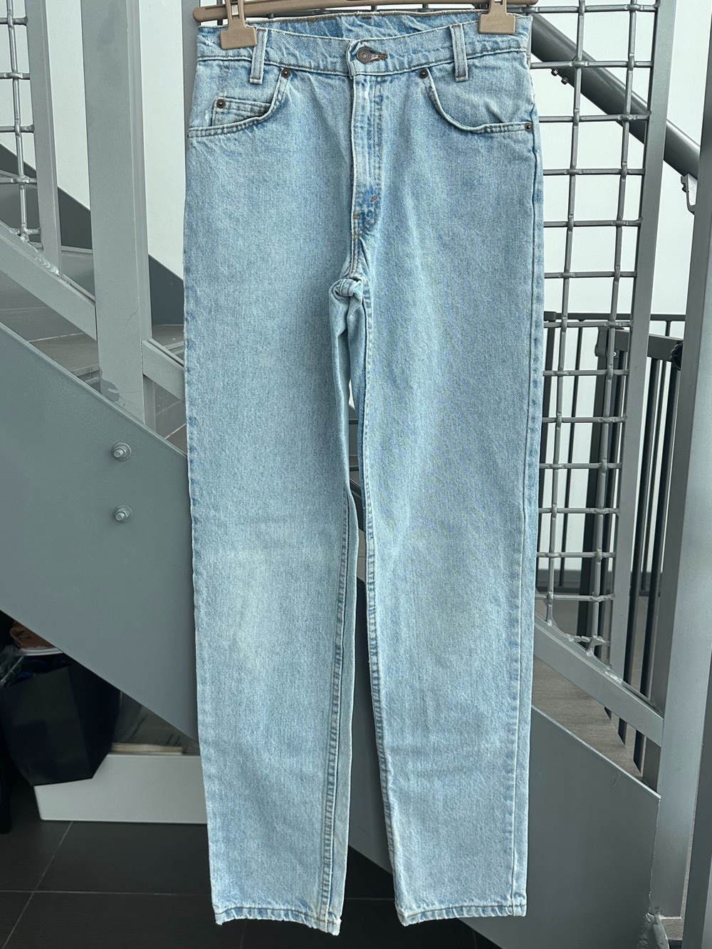 Vintage Levi's Light Blue Women's Straight-Leg Jeans Size 28